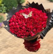 150 red roses bouquet