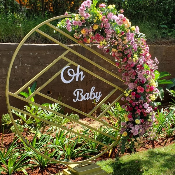 Baby shower photobooth decor